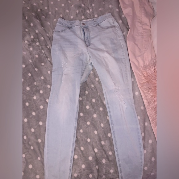Washed out cute baby blue skinny jeans - Picture 1 of 1